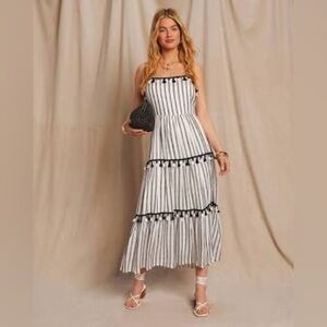 NWT Paislee Tassel Striped Tiered Midi Dress Women’s Size Large